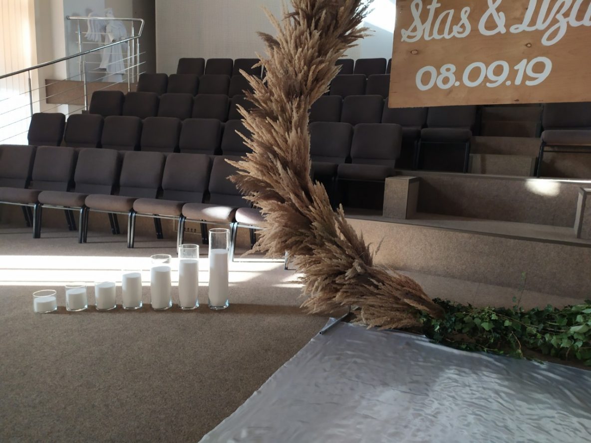 Аренда насыпных свечей в церкви Евангельских Христиан Баптистов