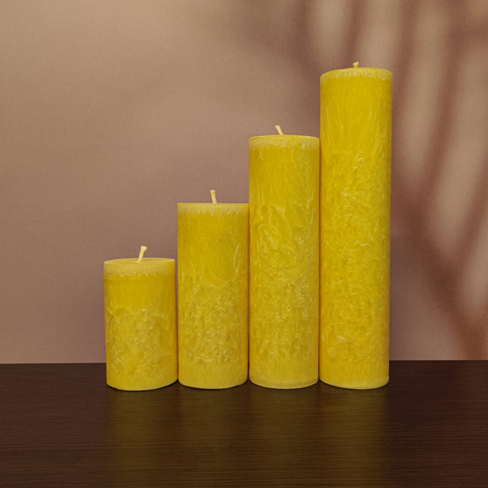 Жовті свічки з пальмового воску