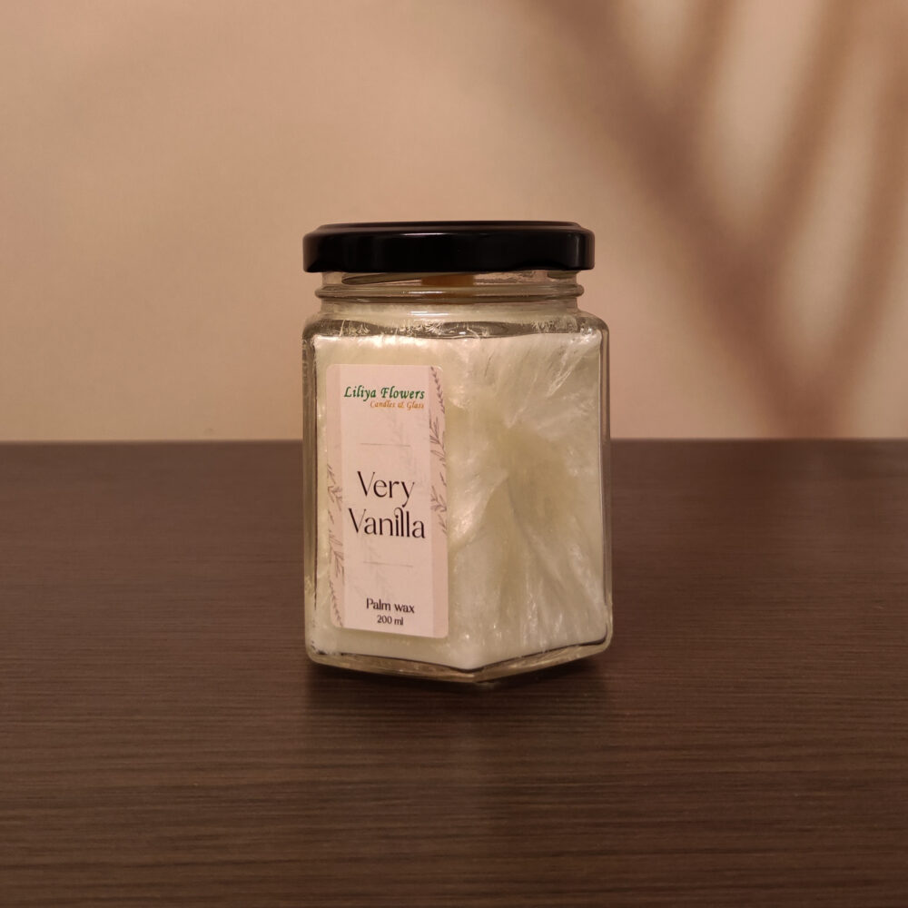 Біла свічка Very Vanilla з пальмового воску з ароматом