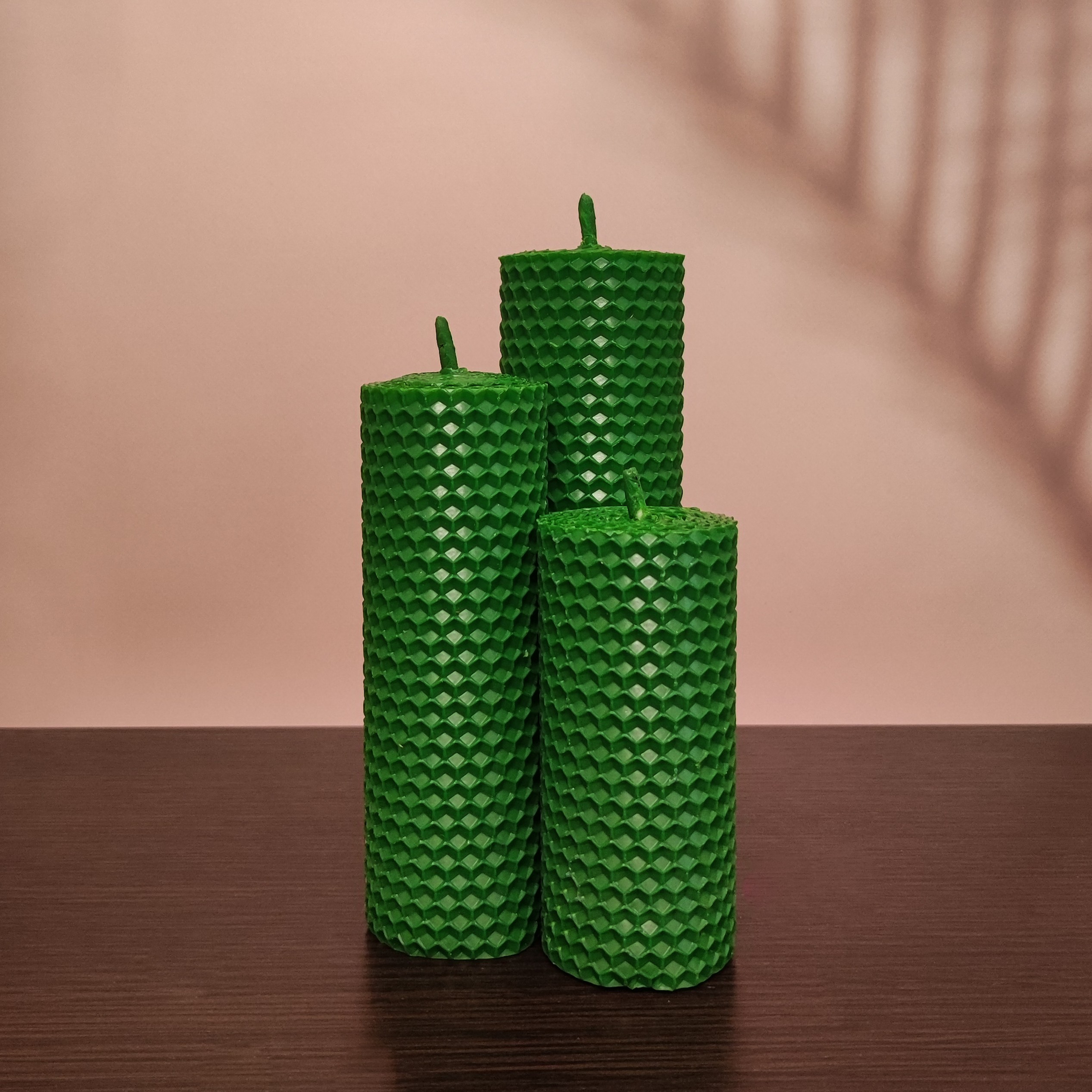 Зелені свічки з бджолиного воску